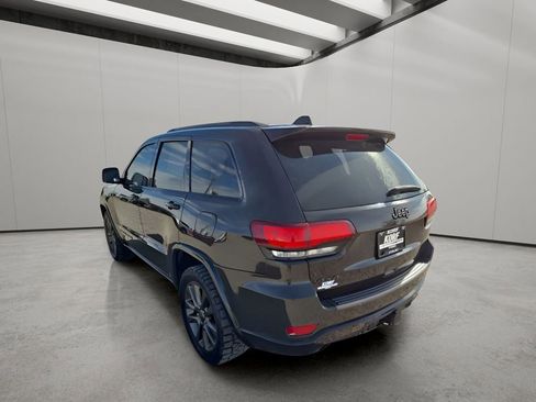 Used 2017 Jeep Grand Cherokee Limited 75th Anniversary image 3