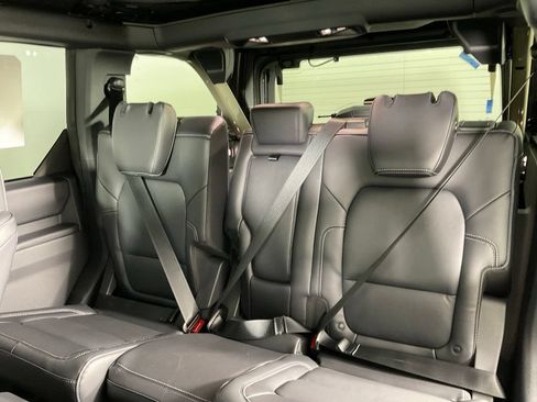 New 2026 Ford Bronco Outer Banks w/ Sasquatch Package AWD/4WD image 16