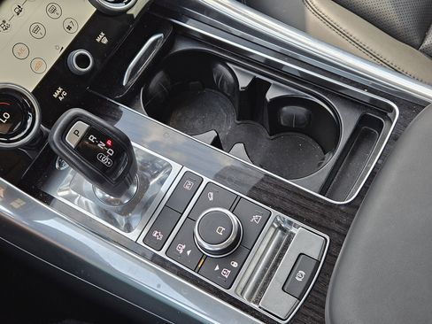 Used 2020 Land Rover Range Rover Sport HSE image 20