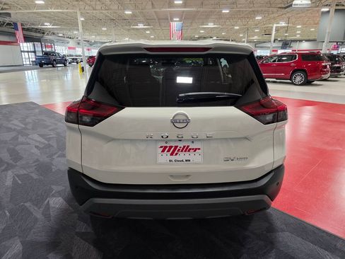 Used 2023 Nissan Rogue SV AWD/4WD image 4