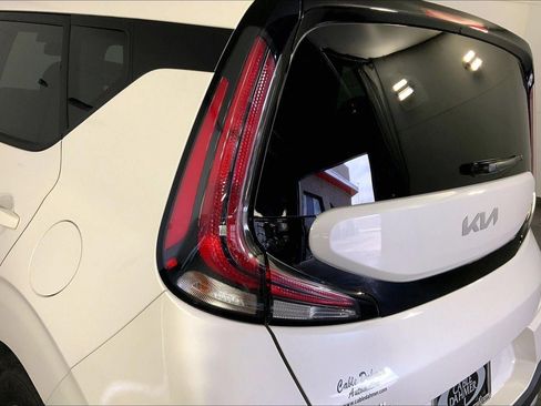 Certified 2025 Kia Soul LX image 27