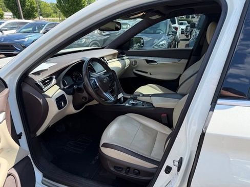 Used 2019 INFINITI QX50 Essential w/ Sensory Package AWD/4WD image 9