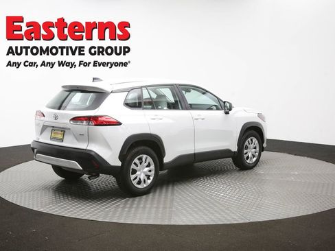 Used 2024 Toyota Corolla Cross L AWD/4WD image 40