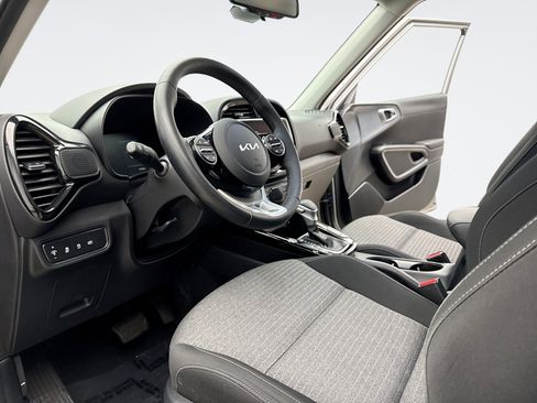 Used 2025 Kia Soul EX FWD image 10