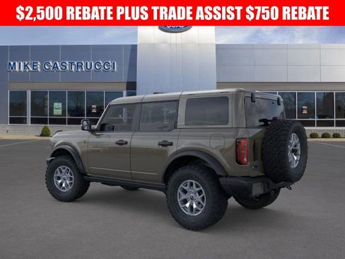 New 2025 Ford Bronco Badlands image 4