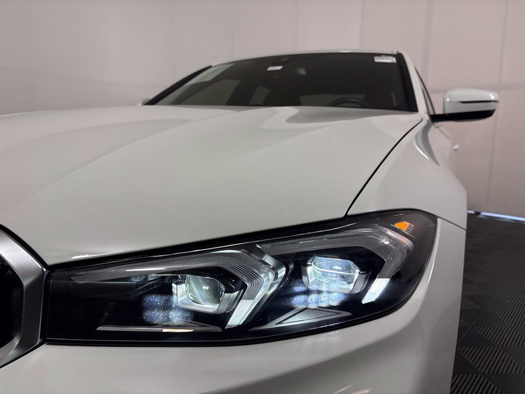 Certified 2024 BMW 330i Sedan w/ Convenience Package RWD image 9