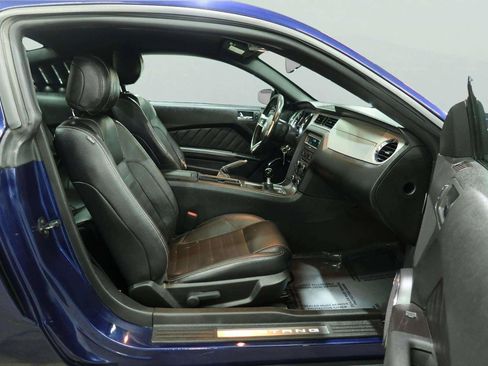 Used 2012 Ford Mustang GT Premium w/ Brembo Brake Pkg RWD image 28