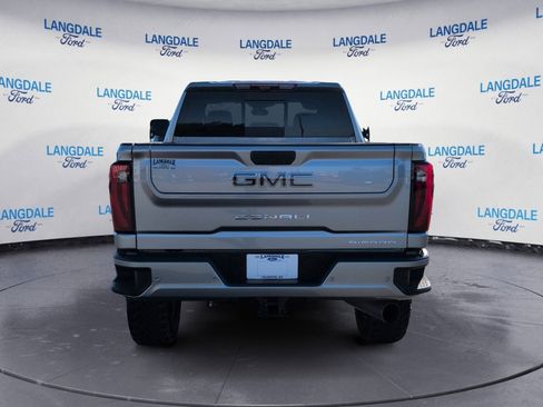 Used 2025 GMC Sierra 2500 Denali Ultimate image 8