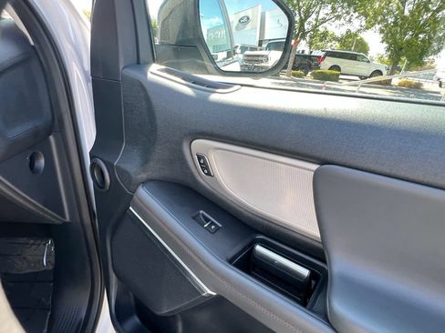 Used 2025 Ford Expedition Max Active RWD image 18