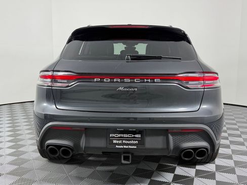 Used 2024 Porsche Macan image 10