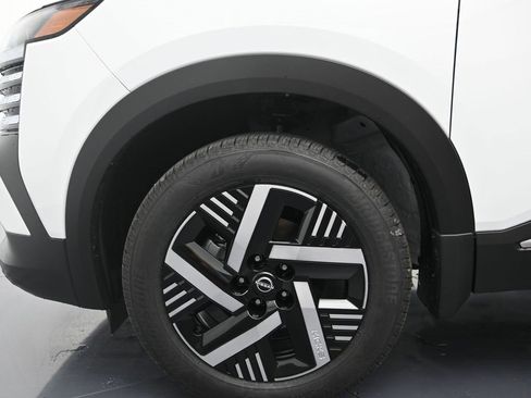 New 2026 Nissan Kicks SV image 9