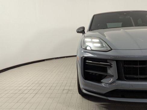 Certified 2025 Porsche Cayenne Turbo GT AWD/4WD image 12