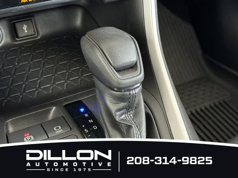 Used 2022 Toyota RAV4 LE AWD/4WD image 24