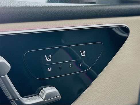 Used 2025 Mercedes-Benz C 300 Sedan image 22
