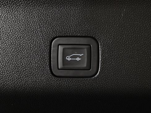 Used 2026 GMC Yukon XL Denali Ultimate w/ LPO, Floor Liner Package AWD/4WD image 14
