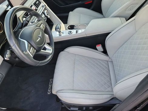 Used 2022 Genesis G70 3.3T image 27