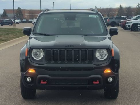 Used 2023 Jeep Renegade Trailhawk w/ Sun/Sound Group AWD/4WD image 8