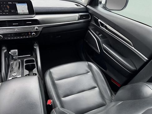 Used 2022 Kia Telluride S image 14