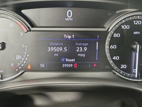 Certified 2023 Cadillac XT4 Premium Luxury image 25