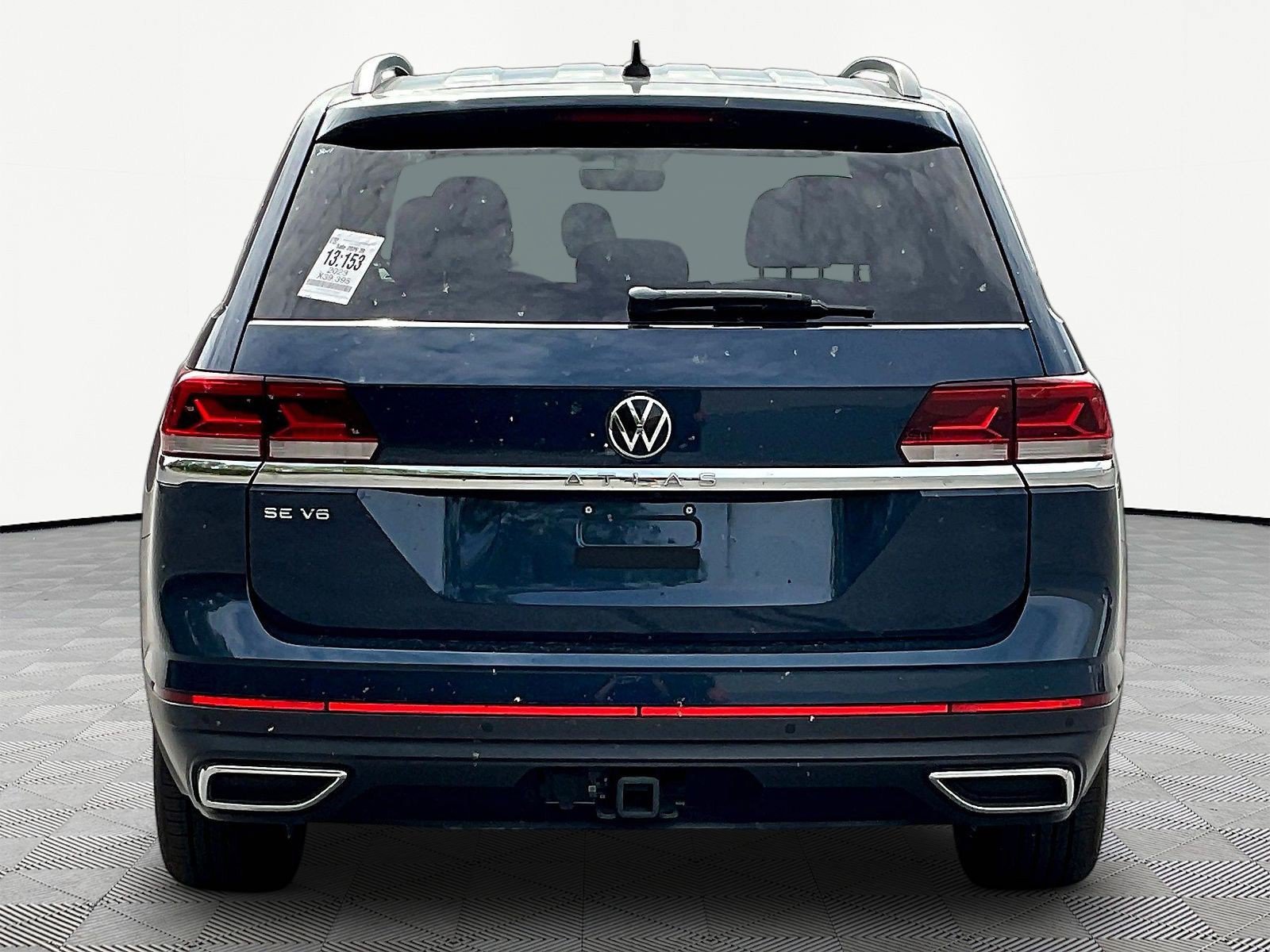 Used 2023 Volkswagen Atlas SE w/ Panoramic Sunroof Package FWD image 5