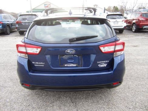 Used 2018 Subaru Impreza 2.0i Premium w/ Eyesight & BSD & Rcta image 7