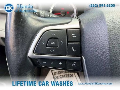 Used 2022 Toyota Highlander LE image 13