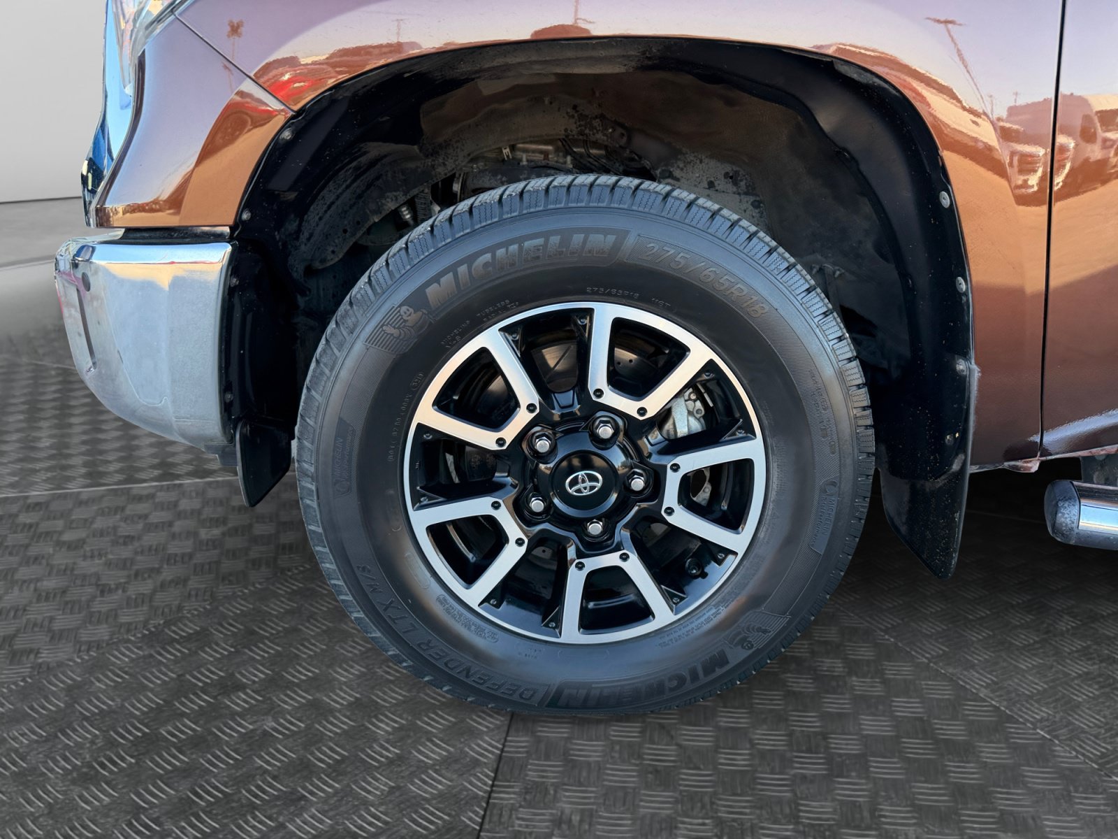 Used 2014 Toyota Tundra Limited w/ Limited Premium Package AWD/4WD image 9