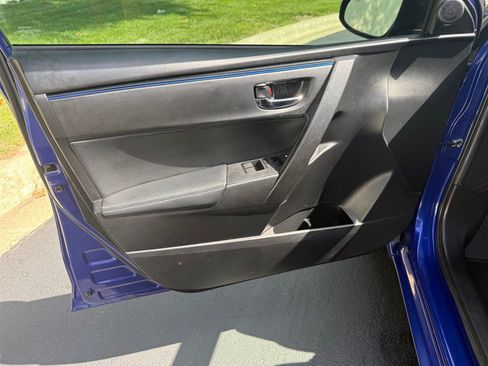 Used 2019 Toyota Corolla SE FWD image 27
