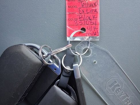 Used 2023 Kia Telluride EX X-Line image 18