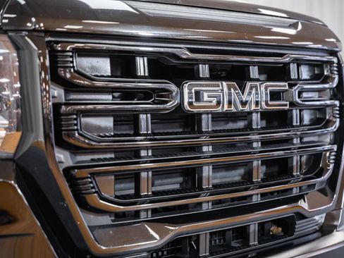 Used 2022 GMC Canyon Elevation w/ Elevation Premium Package RWD image 10