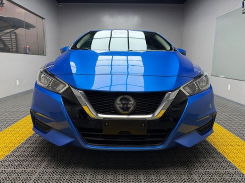 Used 2020 Nissan Versa SV image 3