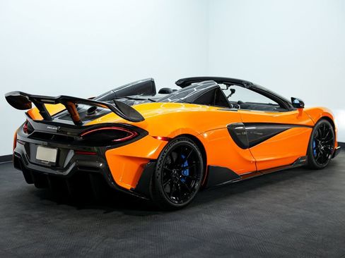 Used 2020 McLaren 600LT Spider image 3