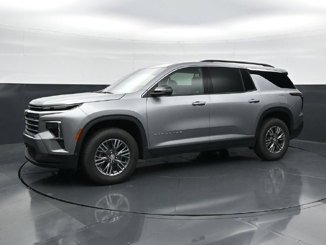 Used 2025 Chevrolet Traverse LT AWD/4WD image 6