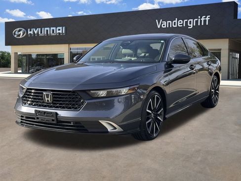 Used 2024 Honda Accord Touring image 2