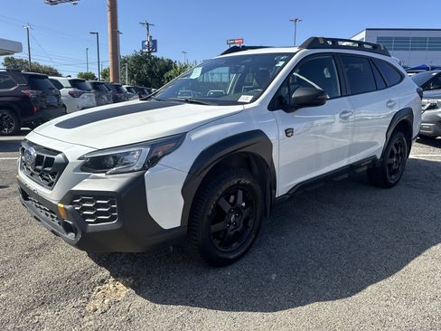 Certified 2025 Subaru Outback Wilderness AWD/4WD image 7