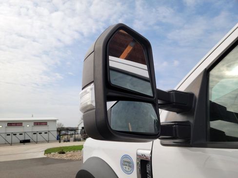 Used 2019 Ford F550 2WD Crew Cab Super Duty w/ Power Equipment Group image 17