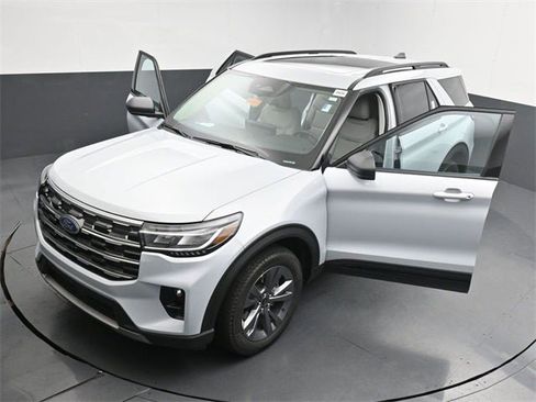 New 2026 Ford Explorer Active w/ Active Comfort Package image 33