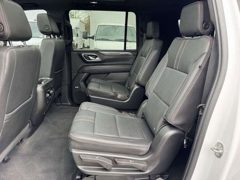 Used 2022 Chevrolet Suburban RST w/ Luxury Package AWD/4WD image 25