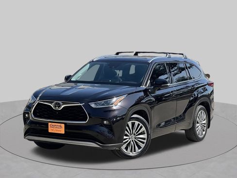 Used 2021 Toyota Highlander Platinum AWD/4WD image 10