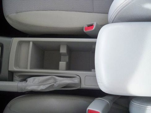 Used 2011 Subaru Forester 2.5X w/ Alloy Wheel Value Pkg image 13