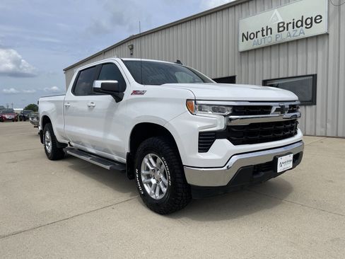 Used 2022 Chevrolet Silverado 1500 LT image 1