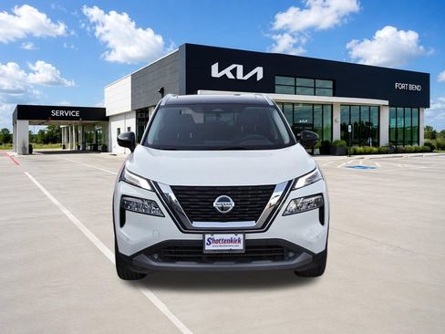 Used 2021 Nissan Rogue SL w/ Premium Package FWD image 2