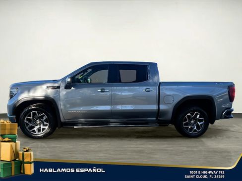 Used 2023 GMC Sierra 1500 SLT image 2