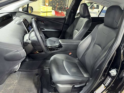 Certified 2022 Toyota Prius AWD image 15