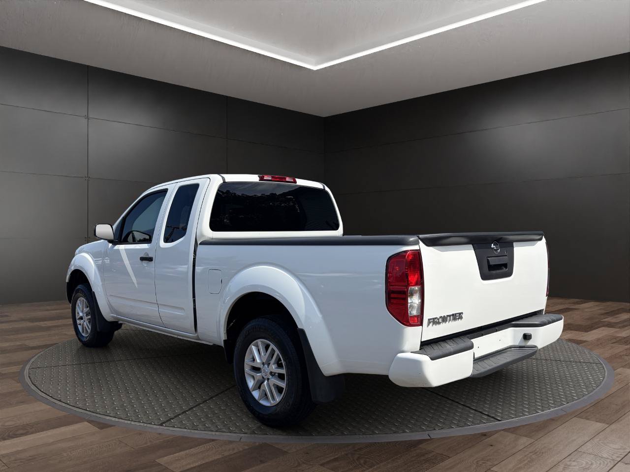 Used 2018 Nissan Frontier S RWD image 6