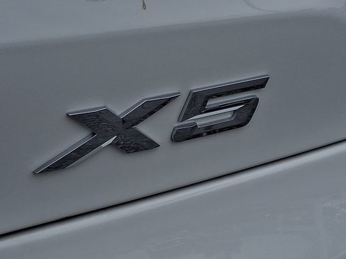 New 2026 BMW X5 xDrive40i w/ M Sport Package AWD/4WD image 21