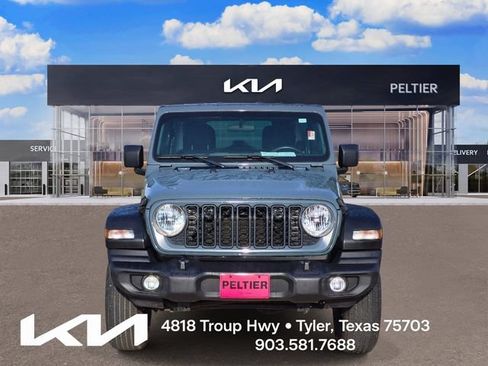 Used 2024 Jeep Wrangler Unlimited Sport AWD/4WD image 2