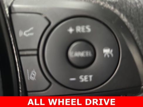 Used 2021 Toyota RAV4 XLE image 18