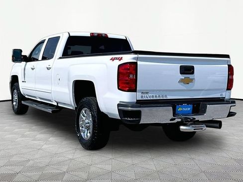 Used 2019 Chevrolet Silverado 2500 LT w/ LT Convenience Package AWD/4WD image 4
