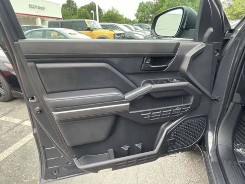Used 2024 Toyota Tacoma SR5 RWD image 17